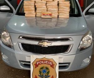 Ação conjunta da polícia apreende 40 quilos de cocaína em carro