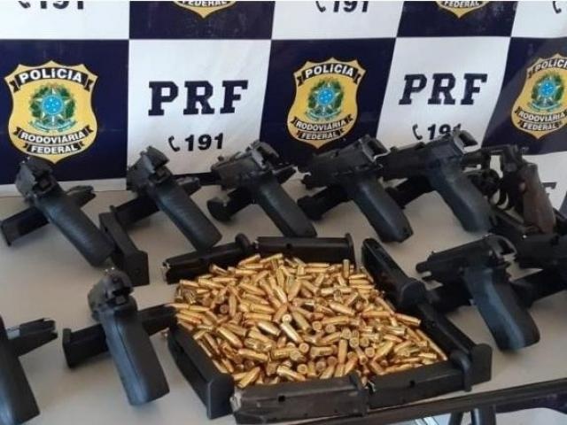 Homem é preso com 13 armas escondidas em tanque de combustível