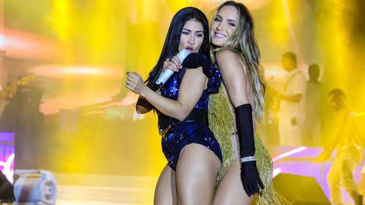 Nova dupla? Simaria e Claudia Leitte cantam juntas em show pré-Carnaval.