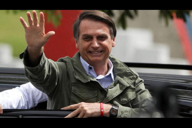 Saída de Jair Bolsonaro desidrata o PSL