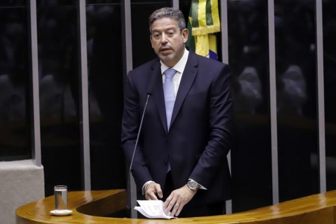 Candidato de Bolsonaro, Arthur Lira é eleito presidente da Câmara