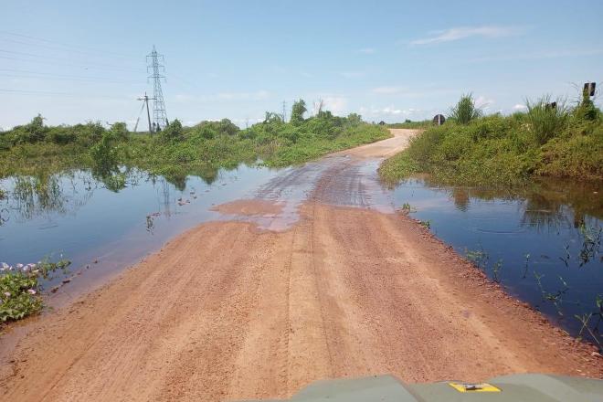 Rio Miranda transborda no Pantanal e água ameaça desvios na MS-184