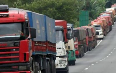 Tarcísio nega conflito com caminhoneiros e diz que movimento de greve será mínimo