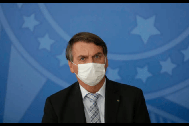 Bolsonaro sanciona lei que viabiliza compra de vacinas de Pfizer e Janssen