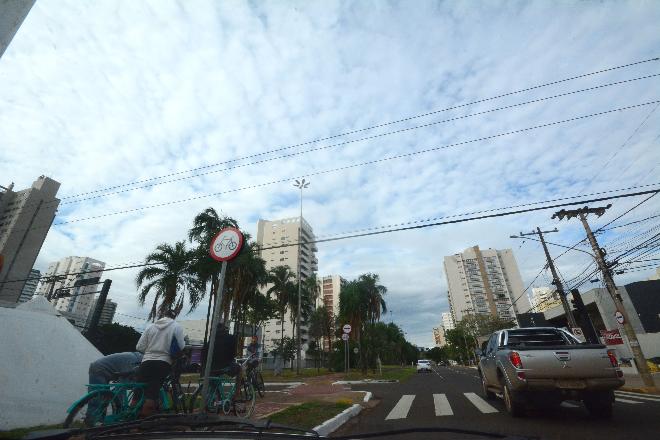 Frente fria avança e a previsão indica chuva e instabilidade para esta semana em MS