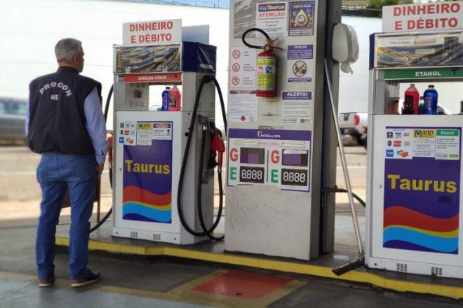 Procon autua posto de gasolina na Afonso Pena por propaganda enganosa