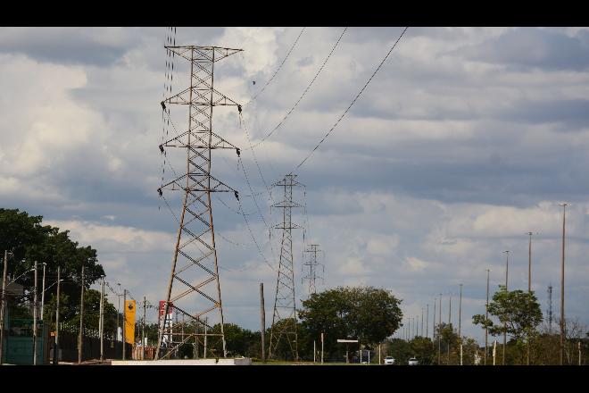 Conta de energia ficará mais cara em junho com patamar 2 da bandeira vermelha