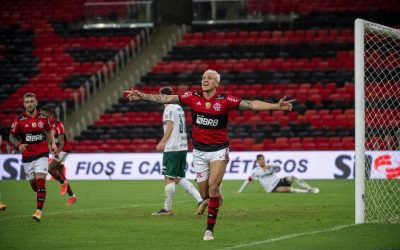 Na estreia do Brasileirão, Flamengo supera Palmeiras no Maracanã e aumenta tabu