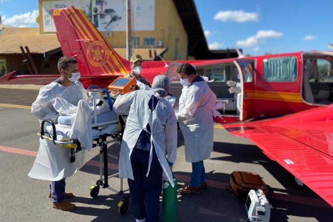 Sem leitos, mais 9 pacientes com Covid-19 são transferidos para Rondônia