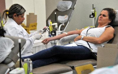 Pessoas que tomaram a vacina contra gripe devem aguardar 2 dias para doar sangue