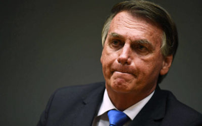 Bolsonaro defende viés social para Petrobras e diz que empresa deve lucrar menos