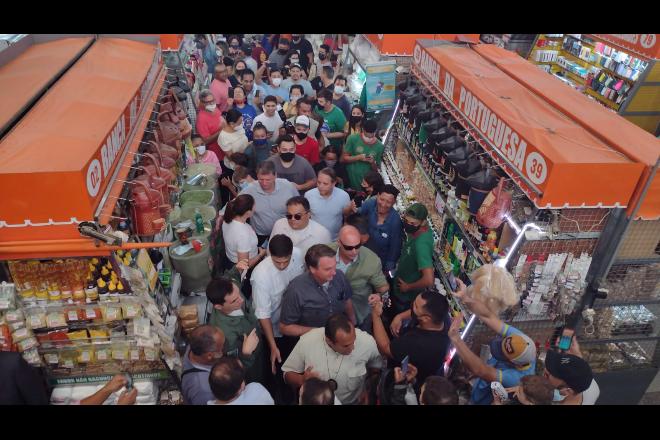 Do Mercadão, em Campo Grande, Bolsonaro volta para Brasília e cancela agenda para lançamento de ponte