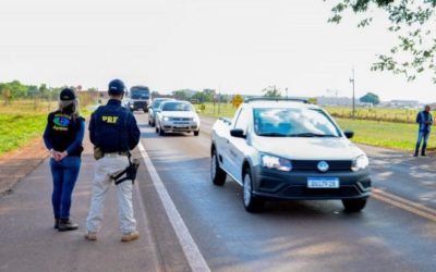 Polícia Rodoviária Federal e Detran fiscalizam veículos clandestinos nesse final de ano