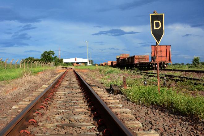 Porto seco segue sem data para funcionar