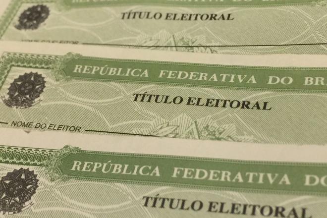 Mudou de cidade e precisa transferir o título? Saiba como fazer para conseguir votar