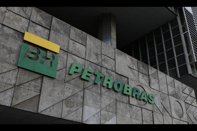 Após mega-aumento da Petrobras, postos terão de cortar uma casa decimal no preço