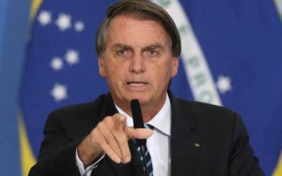 Bolsonaro ataca acordo entre WhatsApp e TSE para eleições e faz novas ameaças