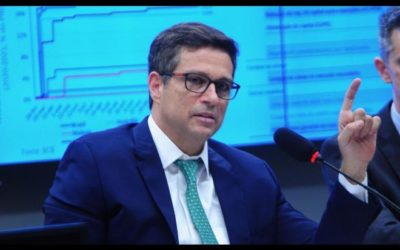 Presidente do Banco Central cita previsões de que PIB pode crescer de 1% a 2%