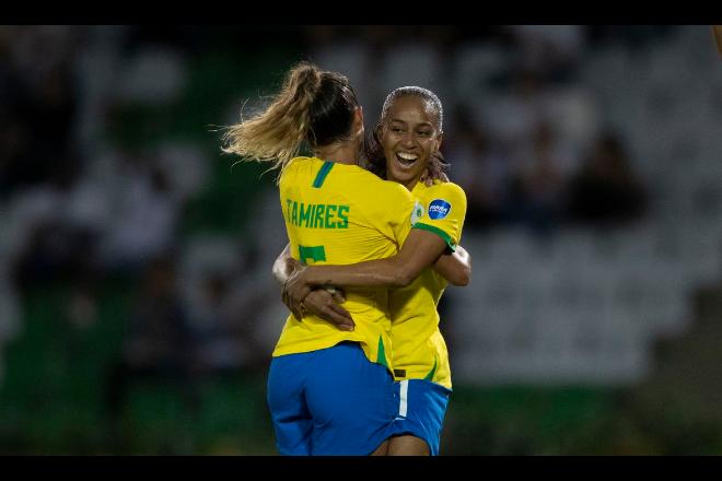 Após cortes, Adriana brilha na Copa América, na Colômbia