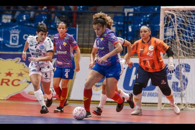 Campo Grande sedia Copa Mundo de Futsal Feminino no Guanandizão