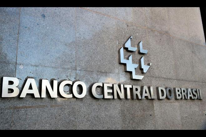 Rentabilidade dos bancos retorna ao nível pré-pandemia, diz Banco Central