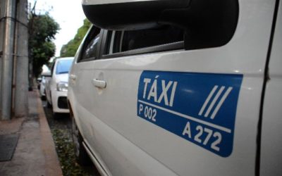 Taxistas de 54 cidades de MS começam a receber benefício a partir desta terça-feira