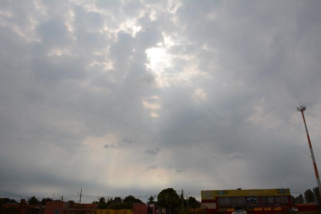 Após “último frio do ano”, outubro deve vir com chuvas e forte calor