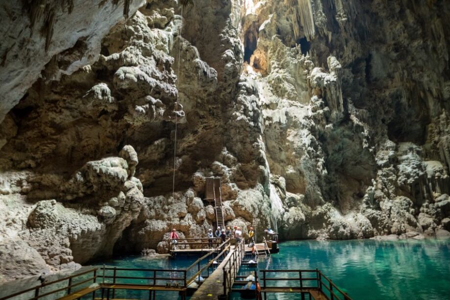 Bonito abriga caverna com maior calcário em formato de cone do mundo