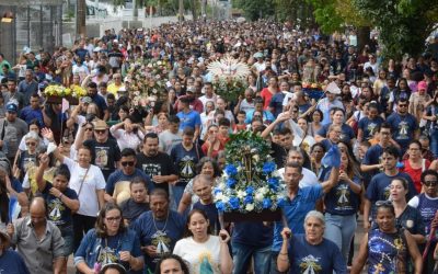 Procissão de Nossa Senhora Aparecida reúne 5 mil fiéis em Campo Grande