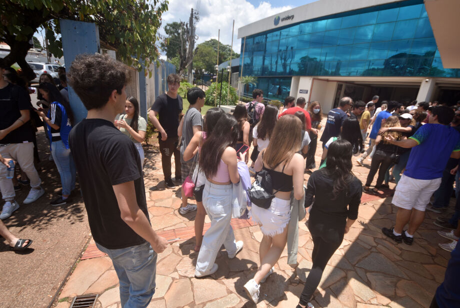 Enem tem questões sobre Covid no segundo dia de provas