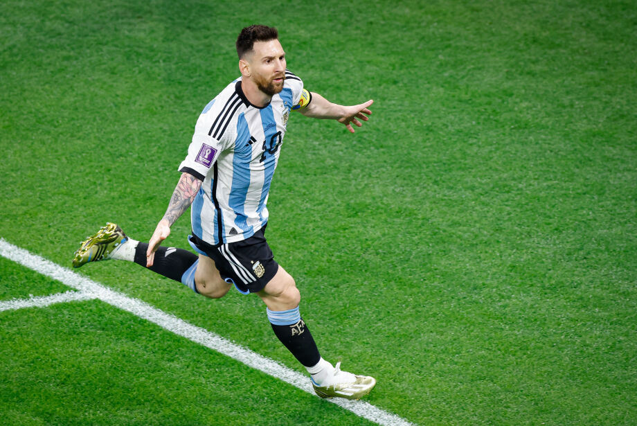 Messi desmonta retranca da Austrália e coloca Argentina nas quartas da Copa