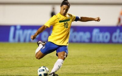 Ronaldinho Gaúcho volta aos gramados em ‘Jogo dos Famosos’ e faz dois gols