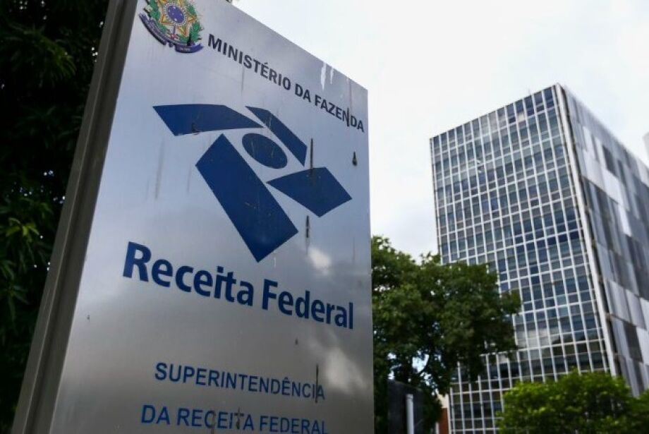 Governo estuda para incluir mudanças na folha de pagamento na reforma tributária