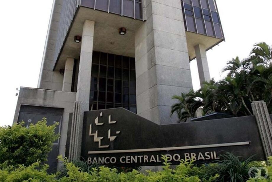 Risco de crise de crédito faz mercado antecipar previsão de corte da Selic