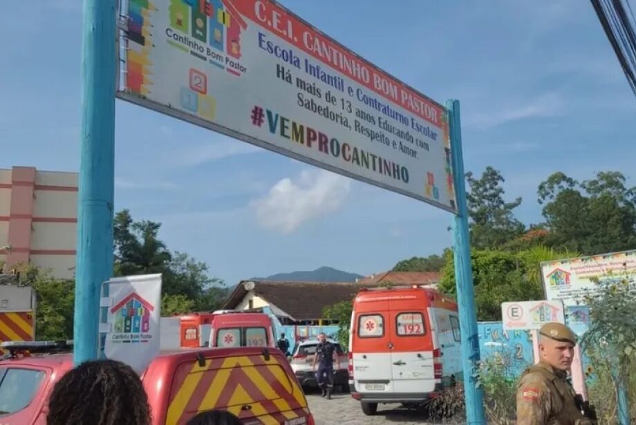 Homem invade creche e mata quatro crianças em Santa Catarina