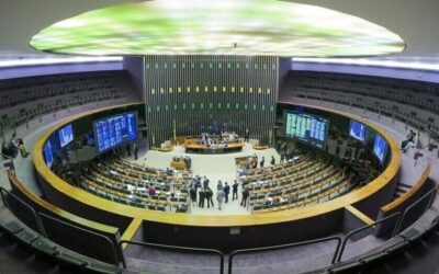 Partidos de esquerda na Câmara se alinham a Lira em disputa por MPs