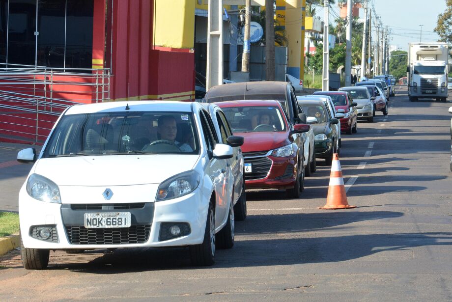 Feirão sem imposto: 10 mil litros de gasolina a R$ 3,79 irão abastecer 350 veículos