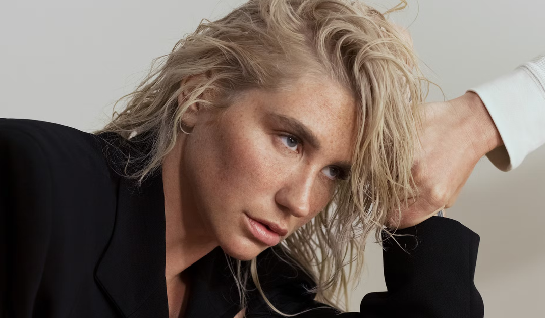 Kesha lança Gag Order, seu 5º álbum de estúdio; ouça