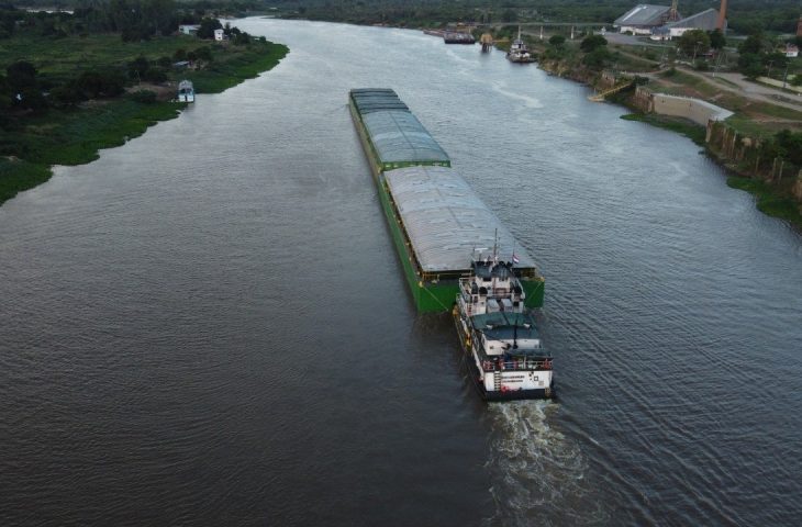 Transporte pela hidrovia cresce 80% e Porto Murtinho deve exportar até 1,2 milhão de toneladas neste ano