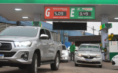 Gasolina e etanol ficam mais caros com a volta de impostos federais