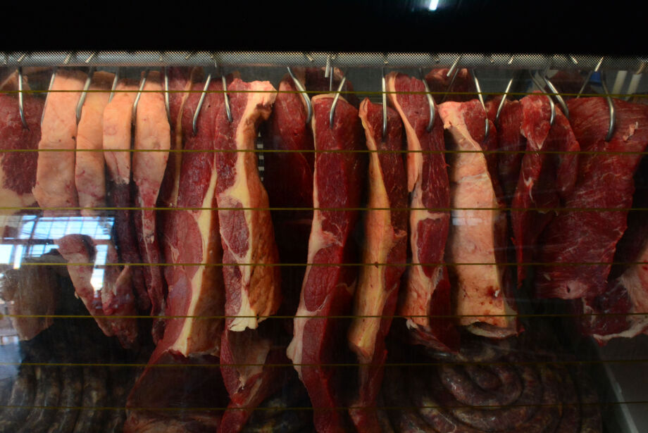 Com oferta maior de animais, carne fica até 22% mais barata