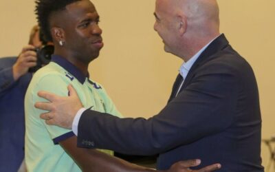 Vini Jr. comandará novo comitê antirracismo da Fifa, afirma Infantino