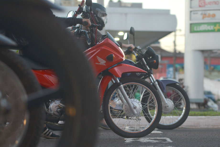 Em Campo Grande, 40% dos motociclistas que trafegam pelas ruas não têm habilitação