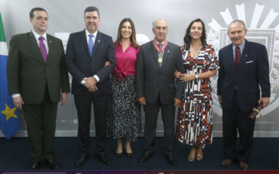 Reinaldo Azambuja recebe homenagem do Paraguai por gestão no Governo de MS