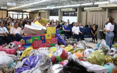 Campanha ‘Caixa Encantada’ arrecada brinquedos para crianças atendidas por 280 instituições