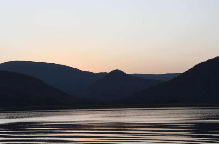 Com temperaturas amenas, quarta-feira tem previsão de sol e probabilidade de chuvas