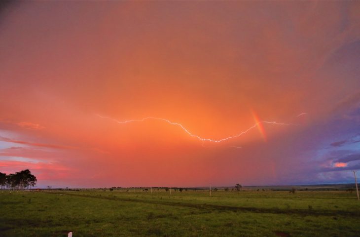 Tempo instável em MS combina sol, nebulosidade e chuvas nesta quinta-feira