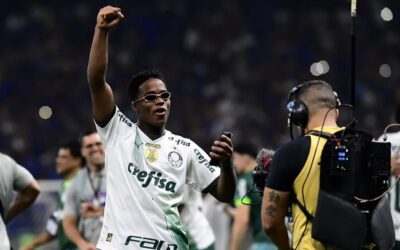 A playlist de Endrick: por que cantar durante os jogos ajuda astro a brilhar em Palmeiras e Seleção