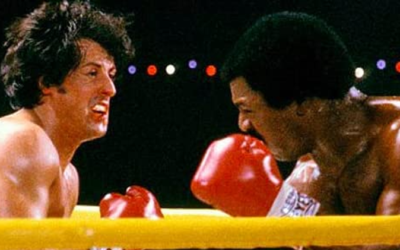 Sylvester Stallone lamenta morte de Carl Weathers em vídeo emocionado