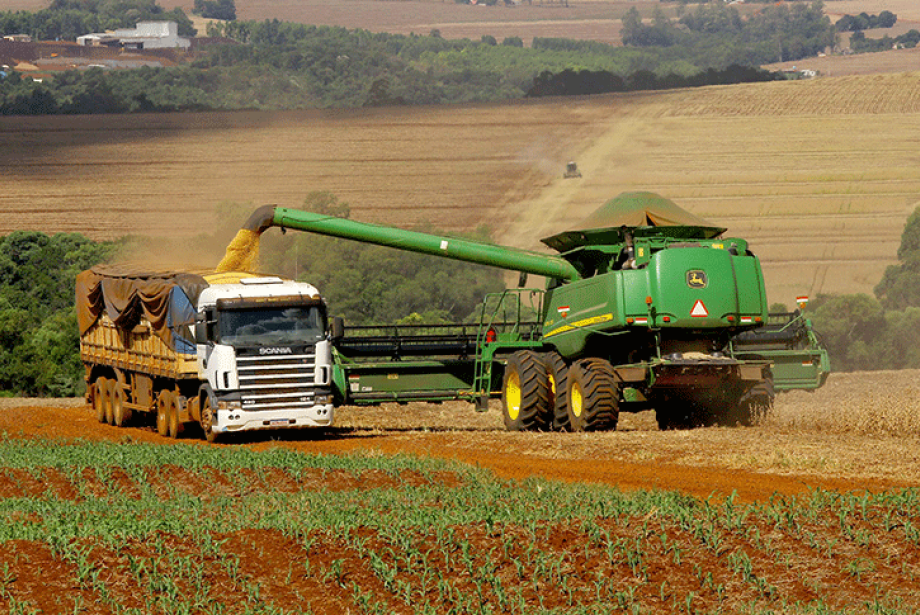 Influenciado pelo agronegócio, PIB fecha 2023 com alta de 2,9% no Brasil